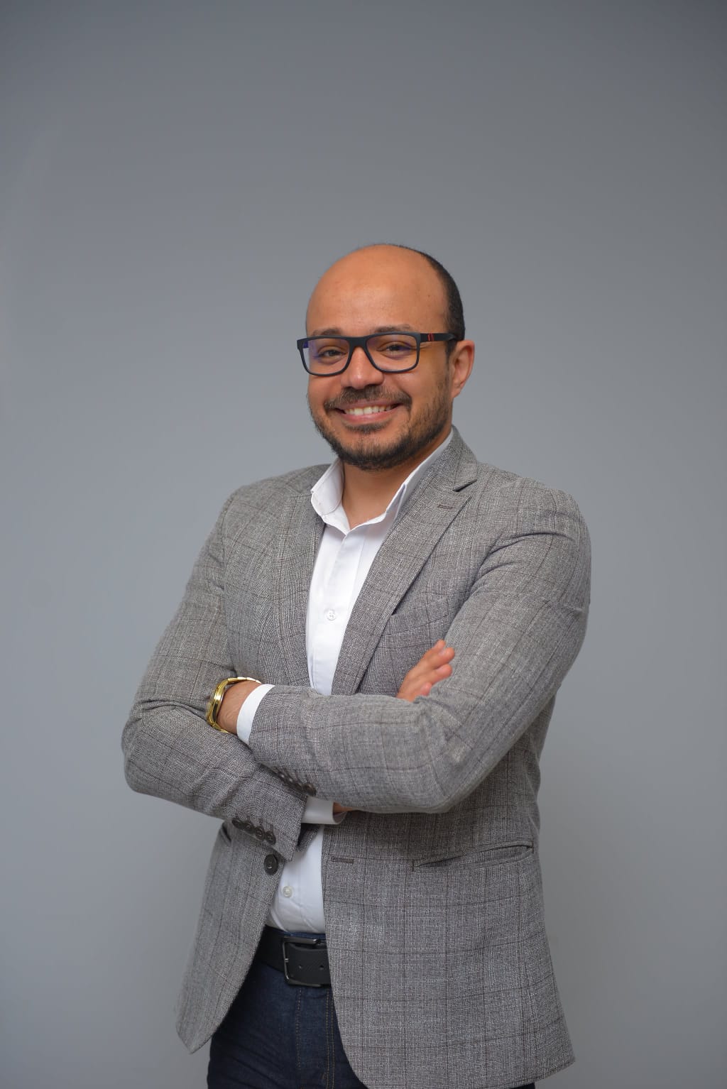 لماذا يُعد دكتور محمد رمضان من أبرز مدرسي الفيزياء في مصر